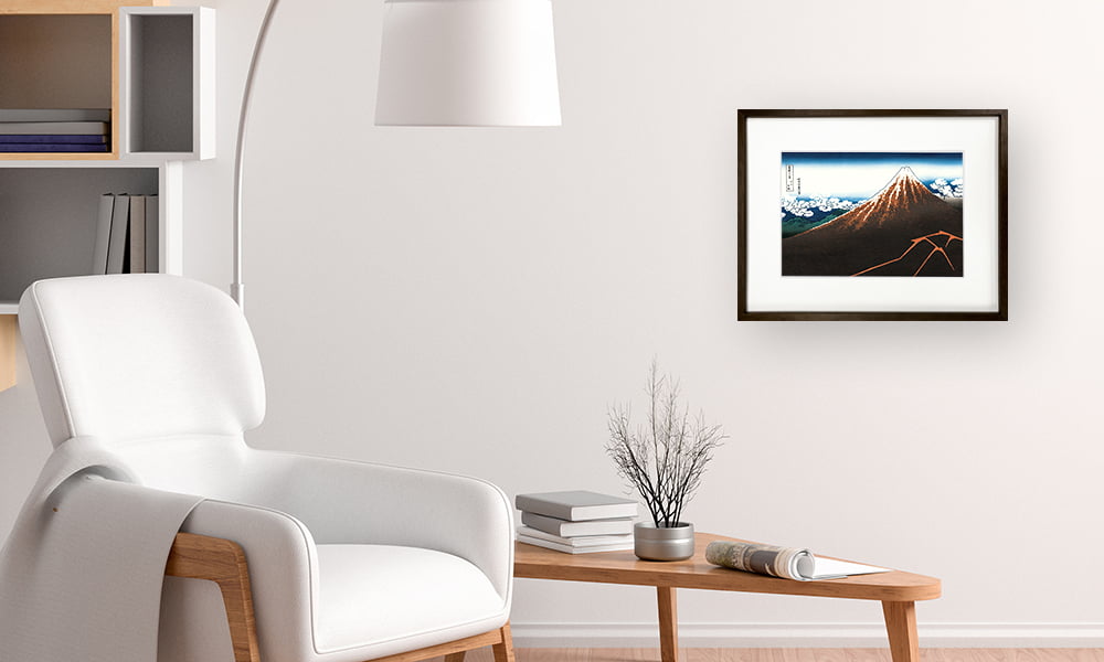 葛飾北斎「富嶽三十六景 山下白雨」浮世絵木版画を飾ったイメージ写真