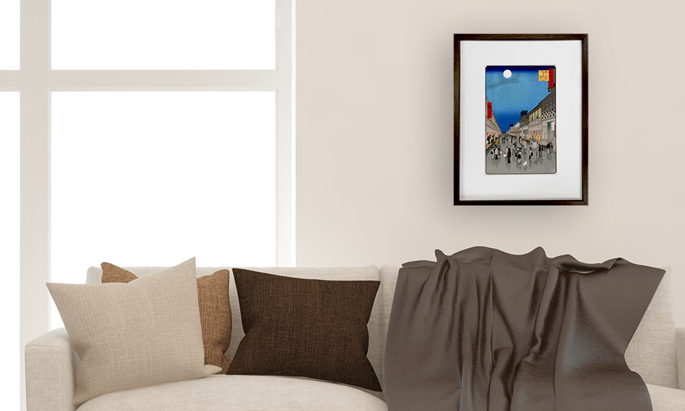 歌川広重「名所江戸百景 猿わか町よるの景」浮世絵木版画を飾ったイメージ写真