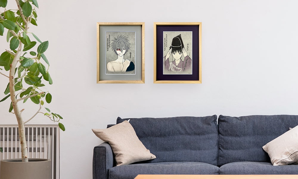 エヴァ浮世絵「エヴァ歌舞伎大首絵・碇シンジ」とエヴァ浮世絵「エヴァ歌舞伎大首絵・碇シンジ」を飾ったイメージ写真